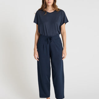 Pantalon molleton femme Palamède bleu marine coupe carotte taille élastiquée plis devant
