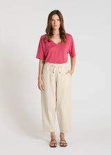 Pantalon molleton femme beige Palamede - Jogging carotte taille élastique, plis devant, coupe structurée confortable
