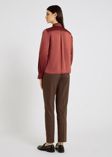 Pantalon marron chocolat femme – Riley, silhouette droite fuselée, tenue décontractée chic
