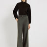 Pantalon tailleur femme gris anthracite à chevrons, jambes larges et pli marqué – Samuel
