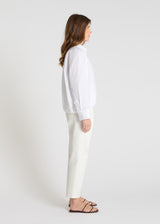 Chemise Seneçon blanc optique portée chemise blanche femme zippée coupe raglan fluide
