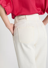 Jean femme blanc cassé denim, silhouette structurée moderne, allure décontractée - Vikram
