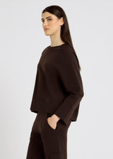 Sweat femme oversize marron – tissu molleton coton stretch, silhouette ample et moderne
